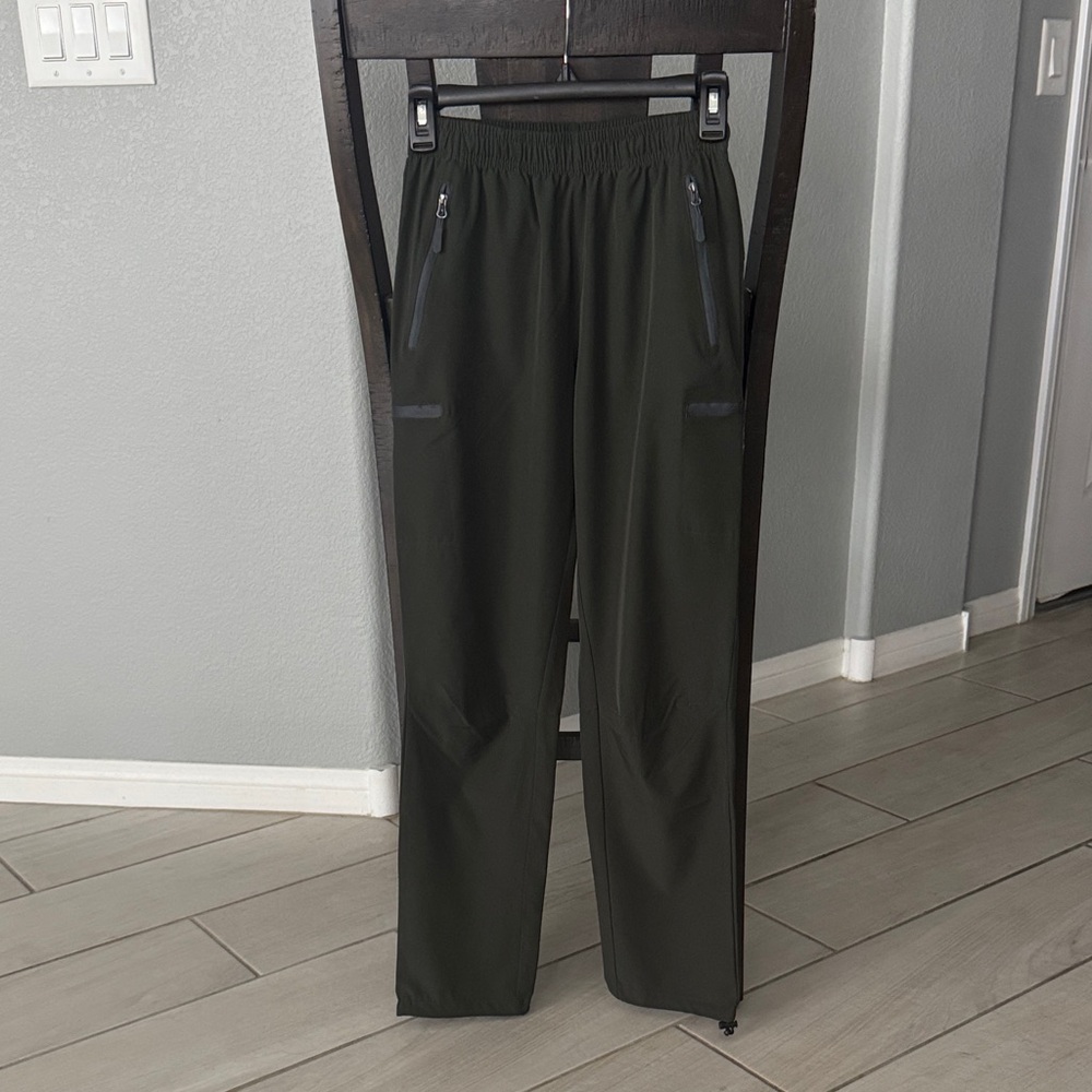 Green Athletic Joggers with Zipper Pockets